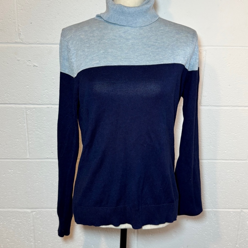 By Design Women's Turtleneck Blue and Light Blue Colorblock Sweater